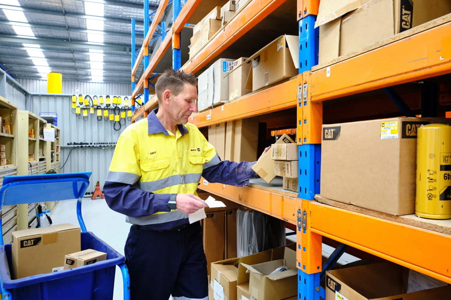 Employee in the WesTrac Albury parts warehouse