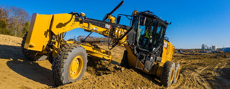Cat Mastless Motor Graders