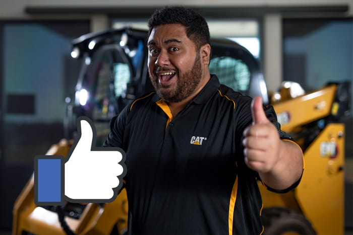 Lawrence Ola gives Team Yellow the Thumbs Up