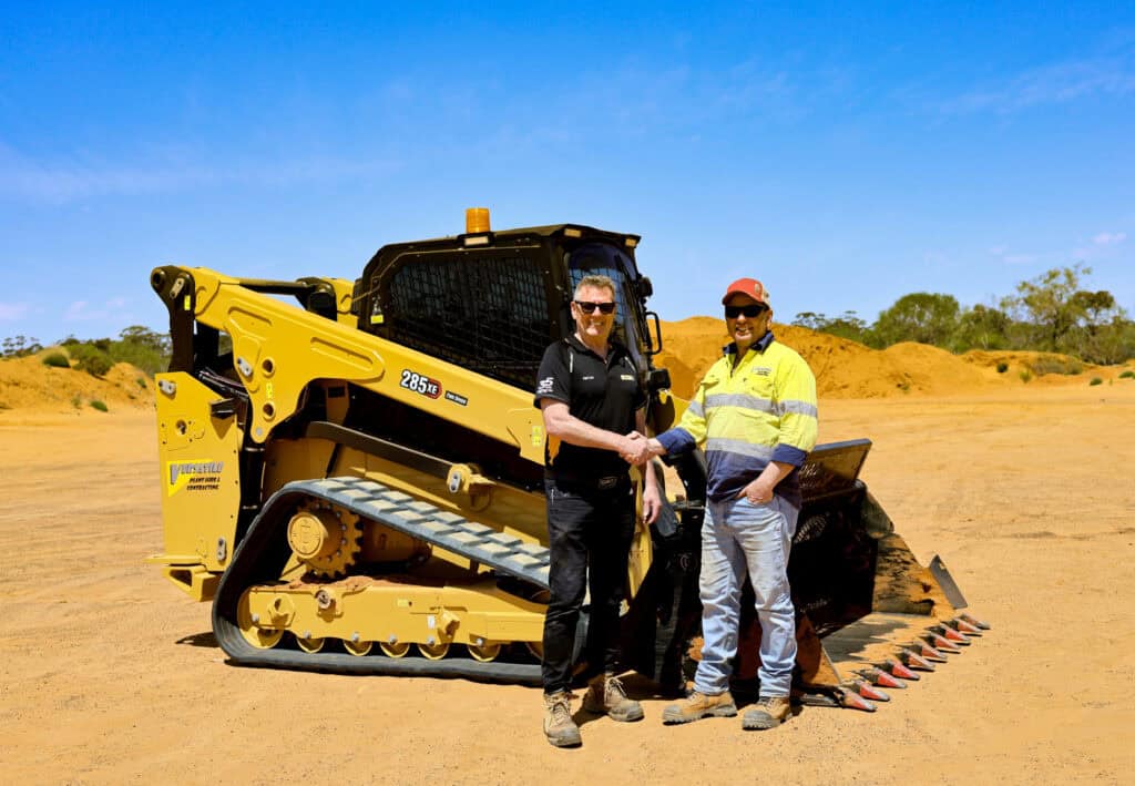 WA’s first Cat® 285 XE Compact Track Loader hits the ground for Versatile Plant Hire & Contracting