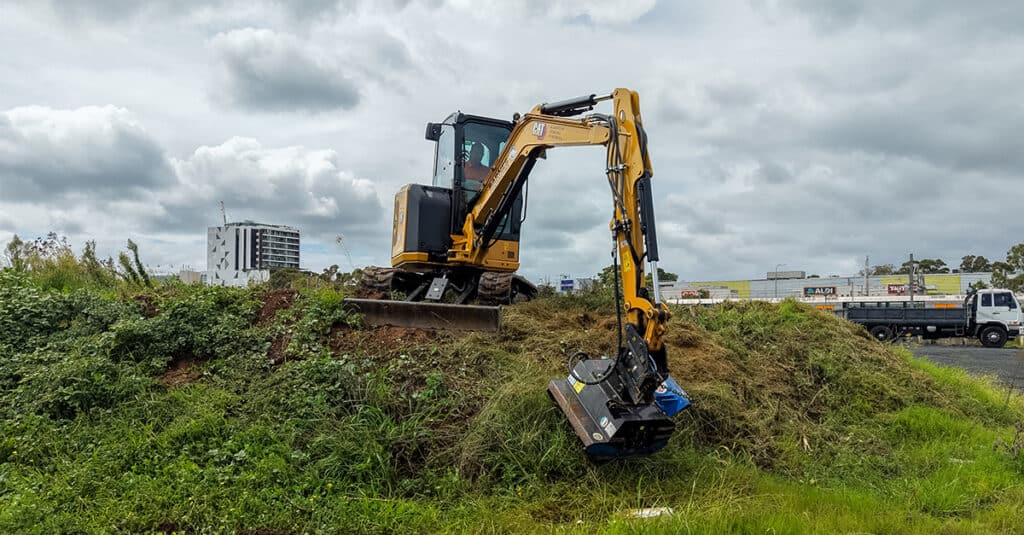 Choosing a Small Cat Mini Excavator (301.5–304): Part 1