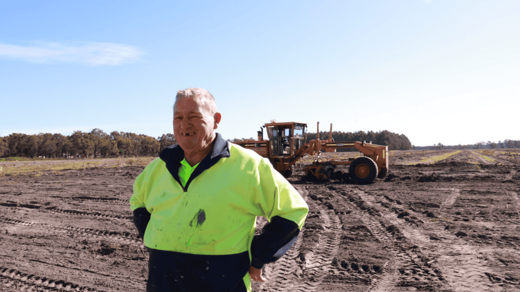30 Years, almost 40,000 Hours and the Motor Grader Still Running Strong